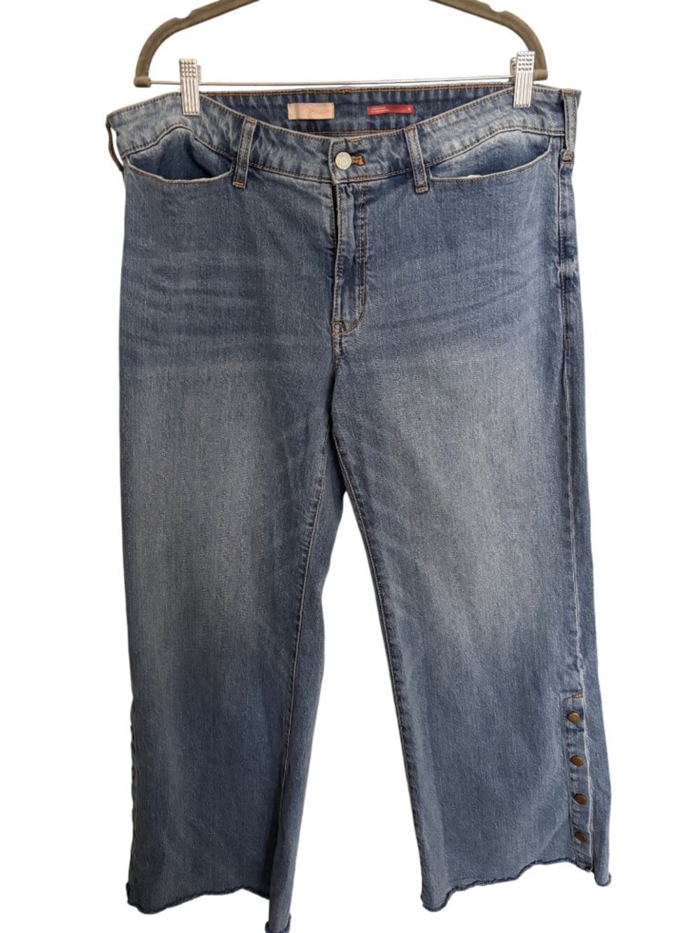 Pilcro X Anthropologie Skater Low-Rise Wide-Leg Jeans Snap Hem 32 - Picture 2 of 13
